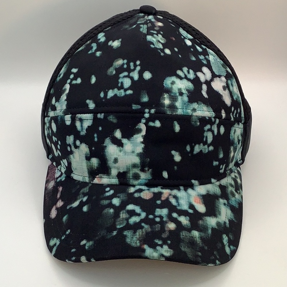 Lululemon Splash and Dash Hat
